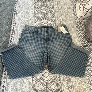 Blue Checkered Chico’s So Slimming Girlfriend Crop Jean size 1.5 R. NWT